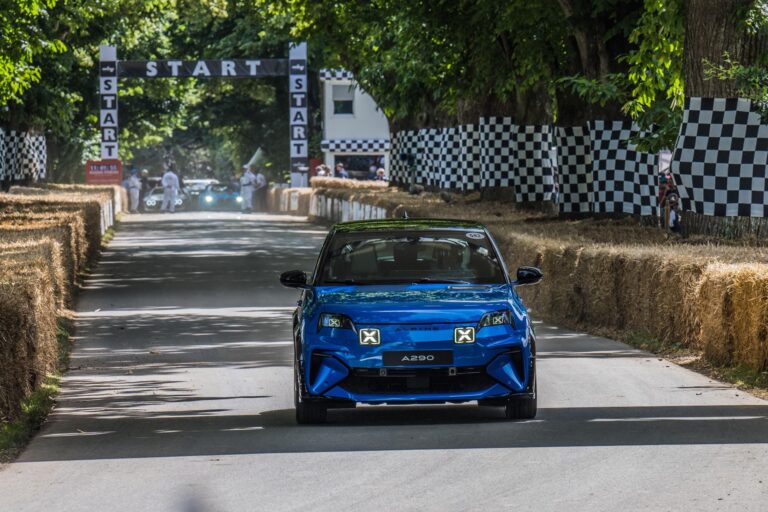 alpine-presentera-un-nouveau-showcar-debut-octobre-25968-2.jpg